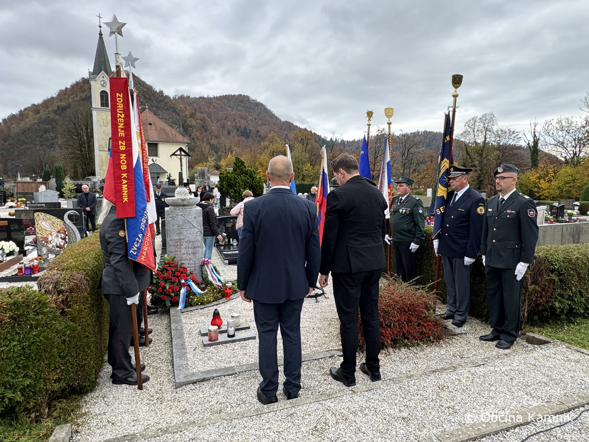 l_80063416-Komemoracije ob 1. novembru 10